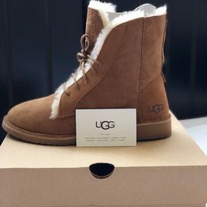 UGG QUINCY BOOTS